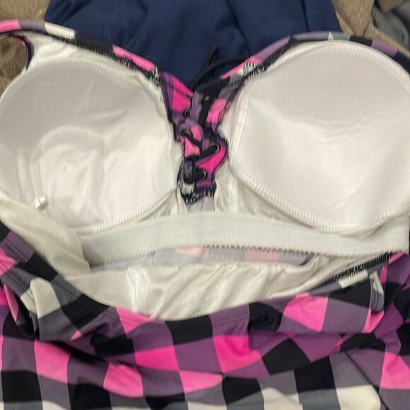 NWOT Xhilaration checkered tankini swim suit top. Size 3. Plus Junior - Picture 5 of 7